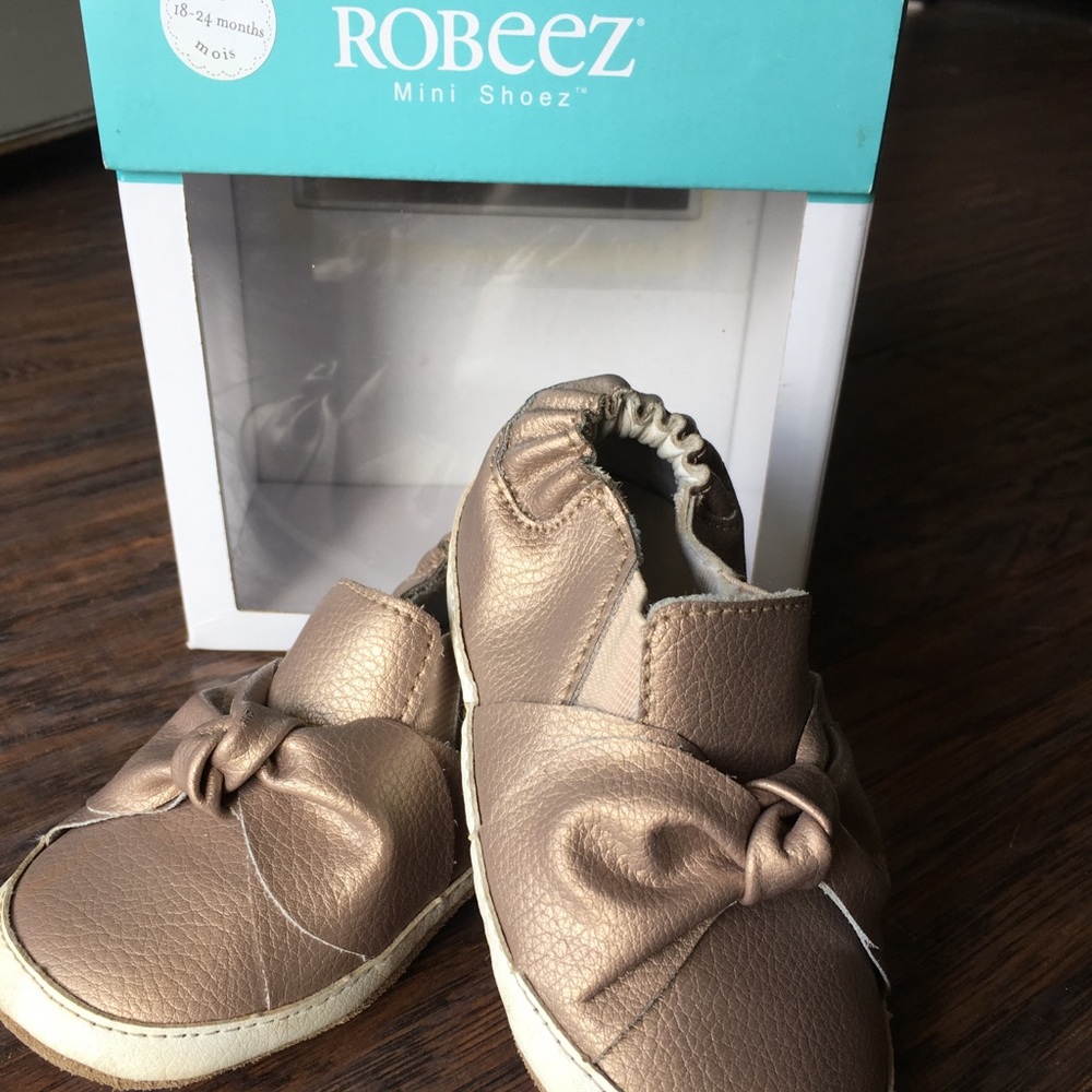 Robeez 18-24 month Bronze Shoes